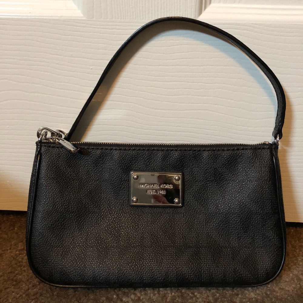***NOT FOR SALE***Michael Kors Signature Large Wristlet Clutch - Picture 1 of 8